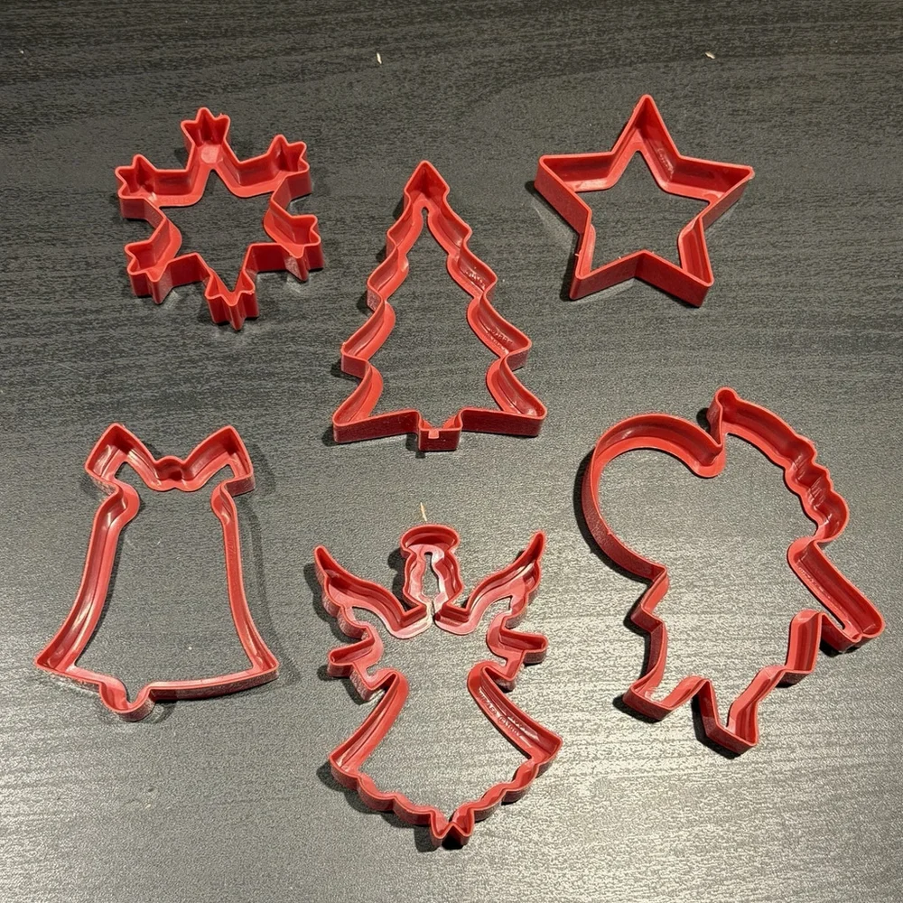 Plastic Christmas Cookie Cutter Lot of 6 Red Tree Star Angel‎ Santa Bell Flake